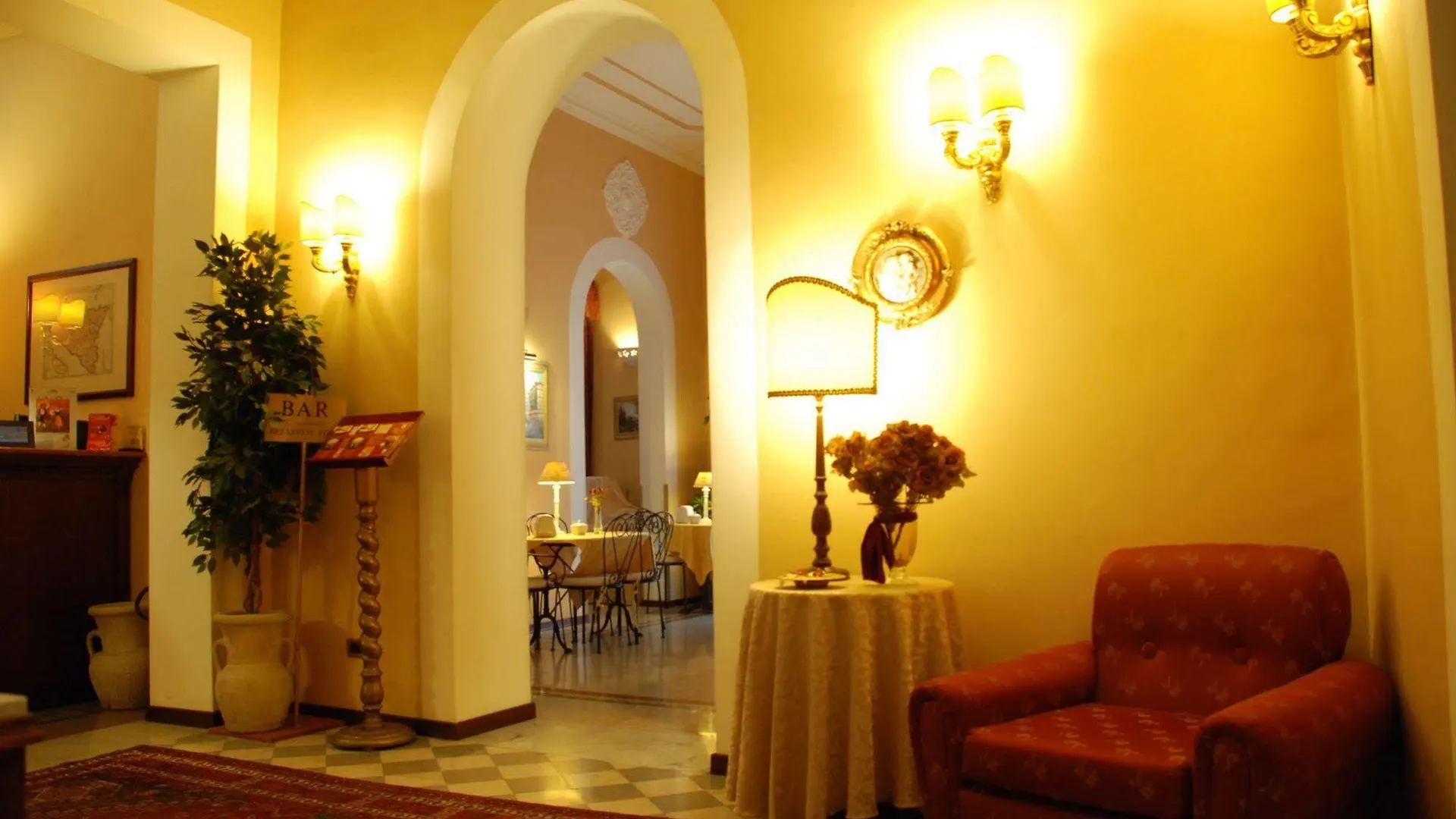 Hotel Del Centro Palermo 3*,  Italy